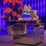 Mesa Bolo Espelho Bisotê Cubo