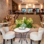 Bistrô Baixo Base Bambu Ferro Cinza com Tampo Mármore Branco