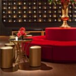 Bistrô Baixo Base Bambu Dourada com Tampo Espelho Friso Dourado