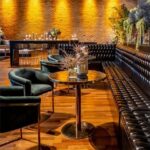 Bistrô Dubai Baixo Ouro com Tampo Mármore Preto