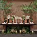 Mesa Balcão Baixa em Laca com Tampo Iluminado com Base Ferro