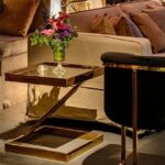 Mesa Chapelle Dourada Lateral com Vidro Fumê