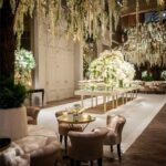 Mesa Flecha com Tampo Laca Dourada