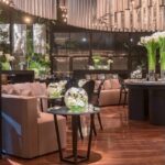 Base Trapézio Ferro Envelhecido com Tampo Espelho