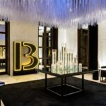 Tampo Vênus com Vidros e Centro de Espelho com Base Bambu Ferro Branca