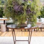 Tampo Quadrado Imitando Madeira com Base Trapézio Ferro Envelhecido