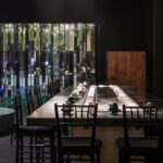 Balcão Esteira Giratória I com Bancada em Granito Preto