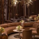 Mesa Saarinen Centro Branca com Tampo Mármore Branco