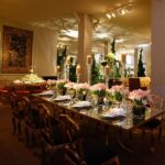 Cadeira Dubai Ouro com Assento Veludo Bege