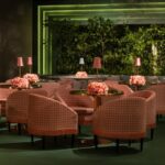 Poltrona Pepê Rosa Geométrico com Franjas