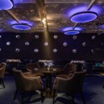 Poltrona Tania Camurça Preto(a)