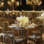 Cadeira Dior Ouro Velho com Assento Veludo Caramelo